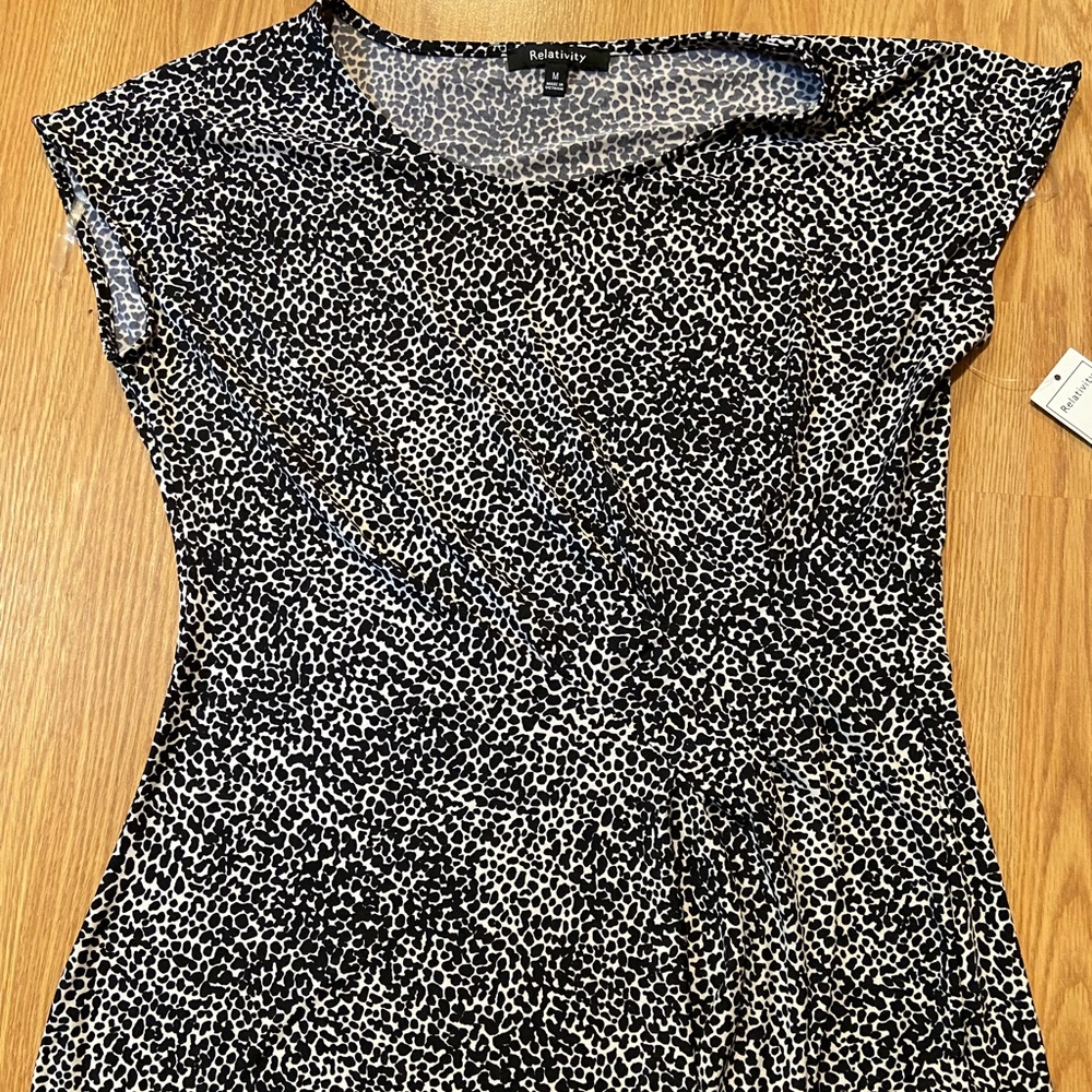 Relativity Medium Animal Print Womens Blouse